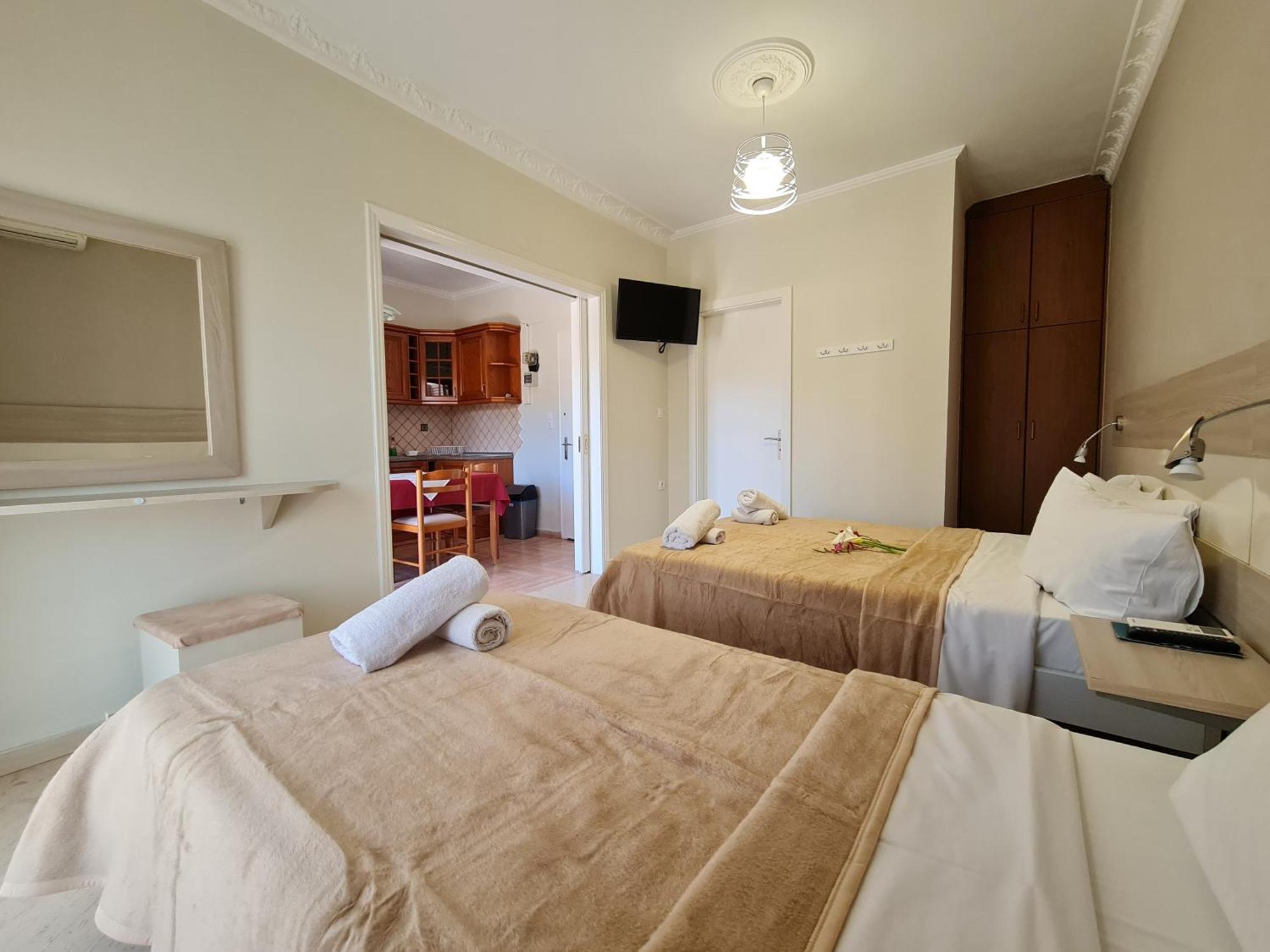 Zigos Apartments إيغومينيتسا الغرفة الصورة