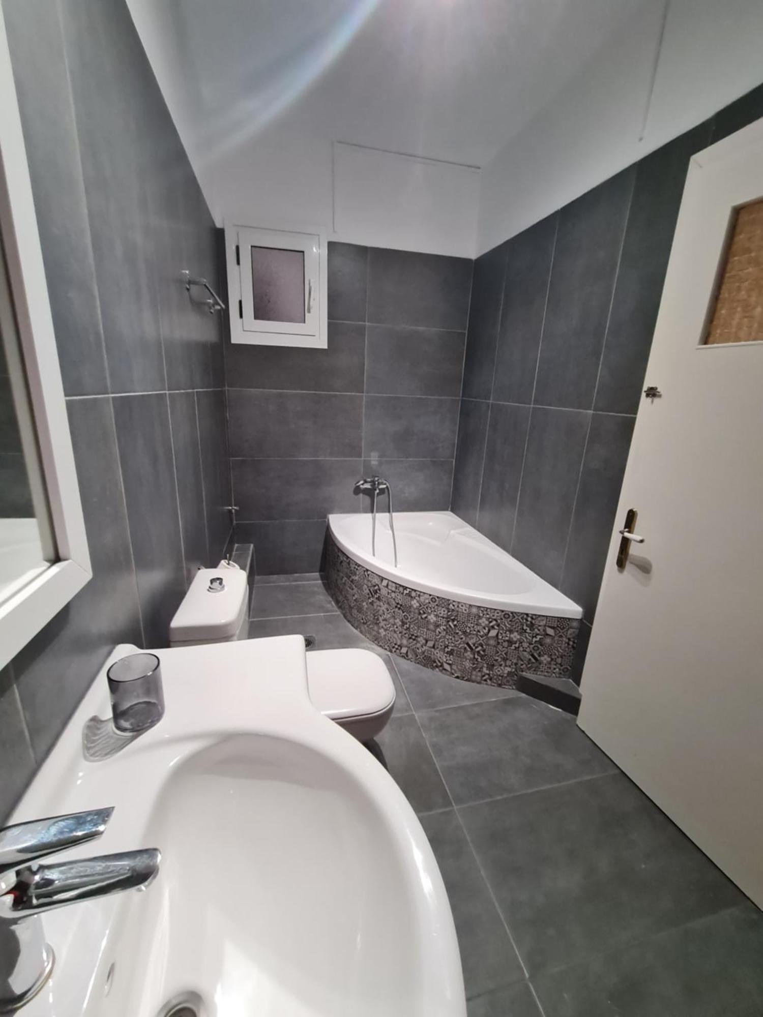 Zigos Apartments إيغومينيتسا الغرفة الصورة